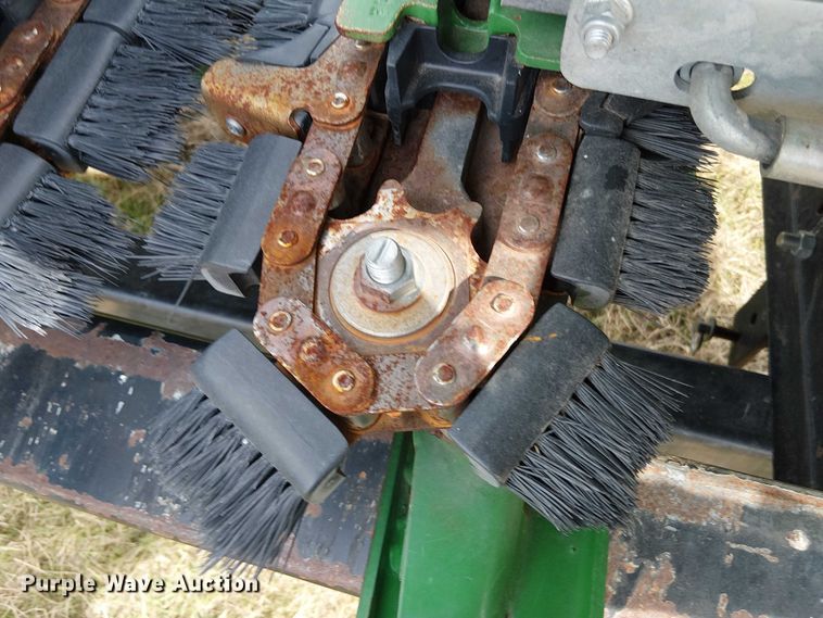 image for item DT4527 2018 John Deere 712C corn head