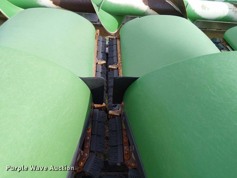 image for item DT4527 2018 John Deere 712C corn head