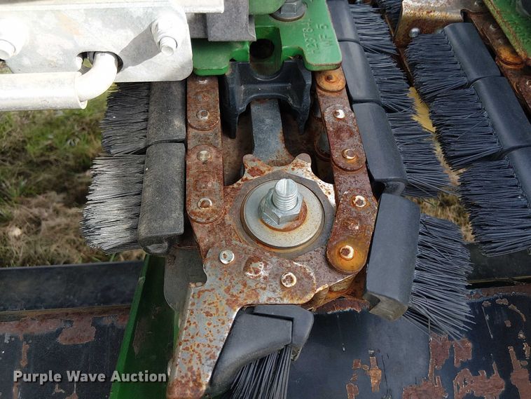 image for item DT4527 2018 John Deere 712C corn head