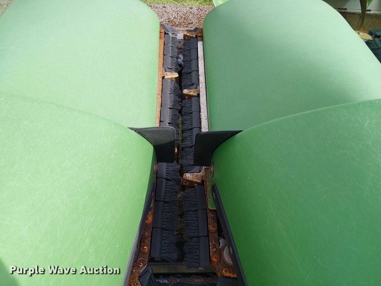 image for item DT4527 2018 John Deere 712C corn head