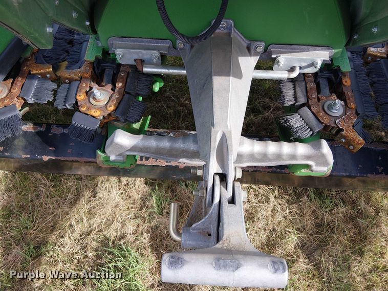 image for item DT4527 2018 John Deere 712C corn head