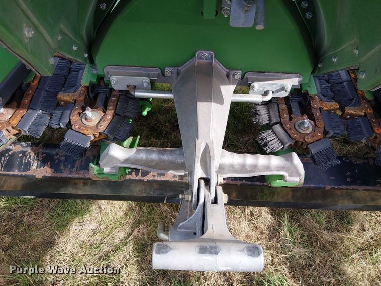 image for item DT4527 2018 John Deere 712C corn head