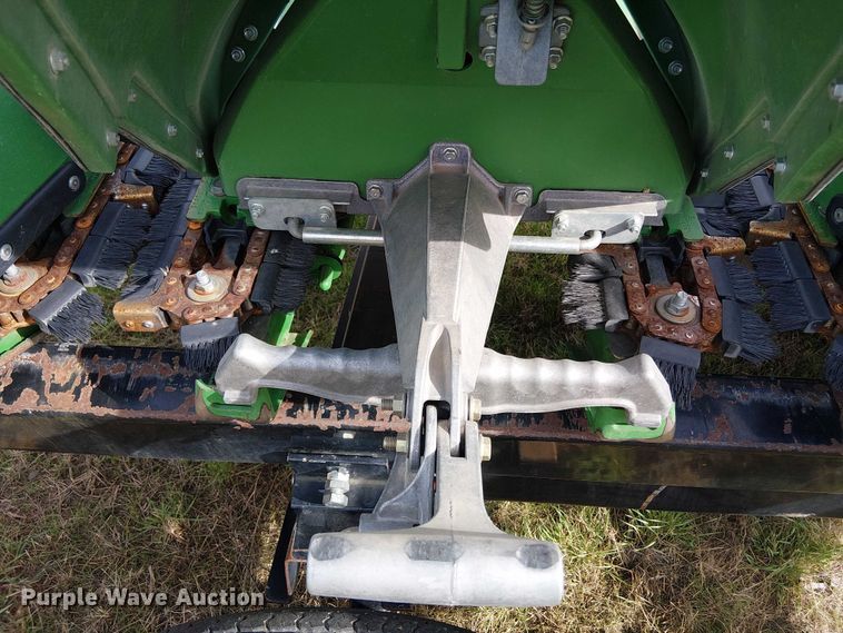 image for item DT4527 2018 John Deere 712C corn head