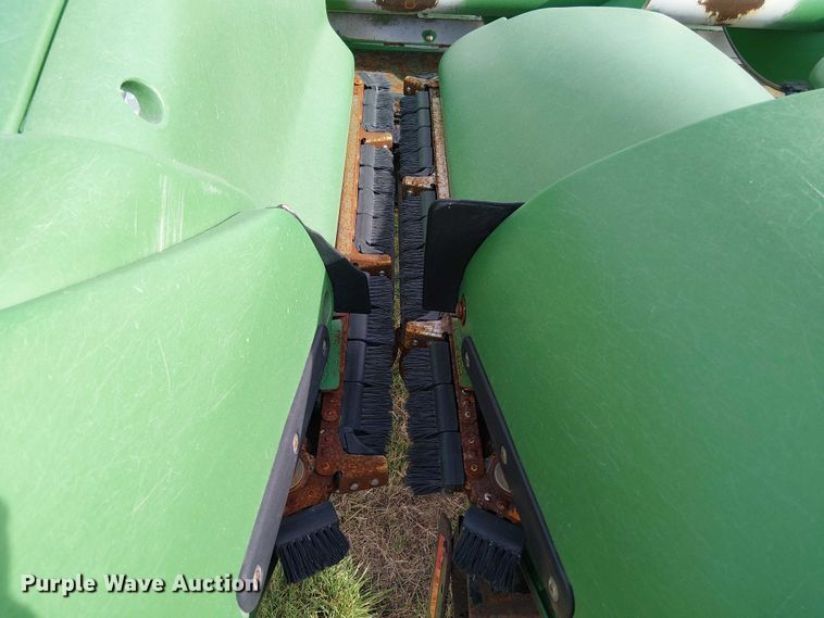 image for item DT4527 2018 John Deere 712C corn head