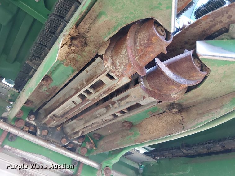 image for item DT4527 2018 John Deere 712C corn head