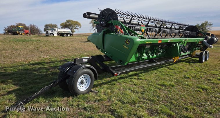 image for item DT4528 2019 John Deere 735FD HydraFlex flex draper head