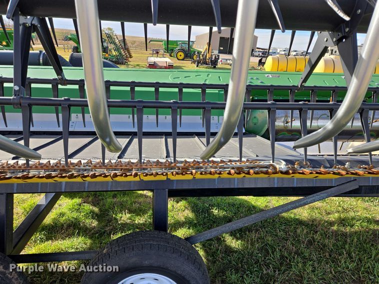 image for item DT4528 2019 John Deere 735FD HydraFlex flex draper head