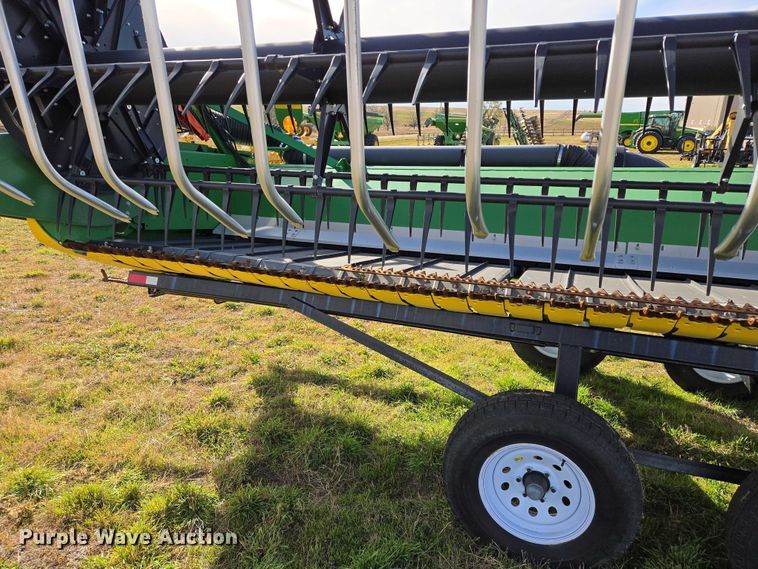 image for item DT4528 2019 John Deere 735FD HydraFlex flex draper head