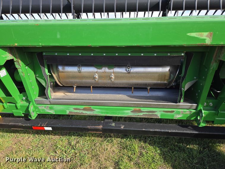 image for item DT4528 2019 John Deere 735FD HydraFlex flex draper head