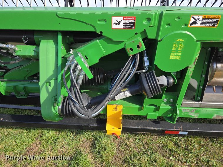 image for item DT4528 2019 John Deere 735FD HydraFlex flex draper head