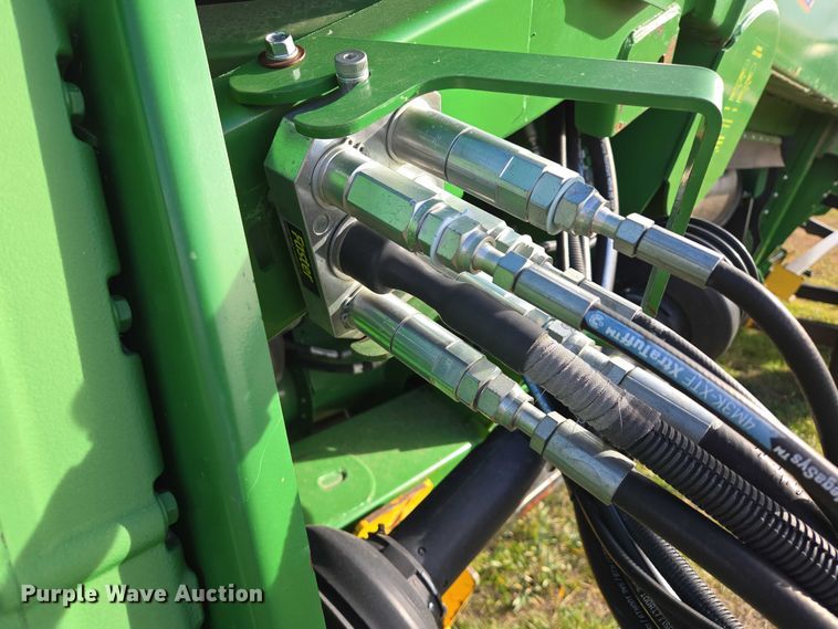 image for item DT4528 2019 John Deere 735FD HydraFlex flex draper head