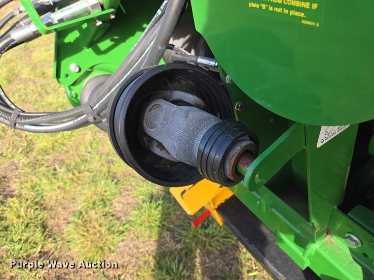 image for item DT4528 2019 John Deere 735FD HydraFlex flex draper head