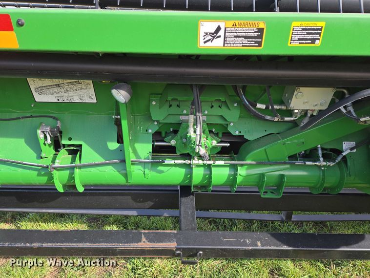 image for item DT4528 2019 John Deere 735FD HydraFlex flex draper head