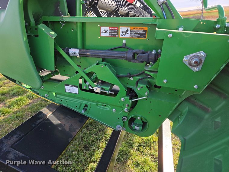 image for item DT4528 2019 John Deere 735FD HydraFlex flex draper head