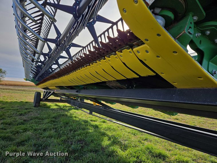 image for item DT4528 2019 John Deere 735FD HydraFlex flex draper head
