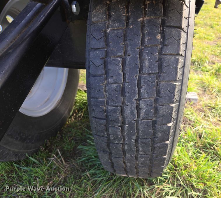 image for item DT4528 2019 John Deere 735FD HydraFlex flex draper head