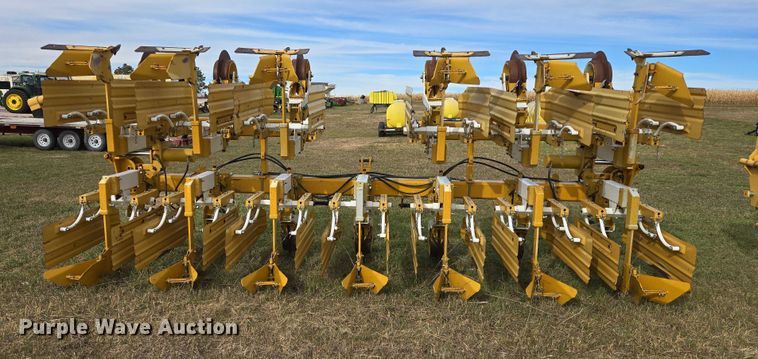 image for item DT4532 Buffalo row crop cultivator