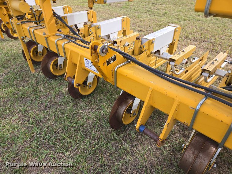 image for item DT4532 Buffalo row crop cultivator
