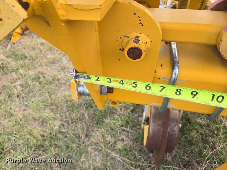 image for item DT4532 Buffalo row crop cultivator