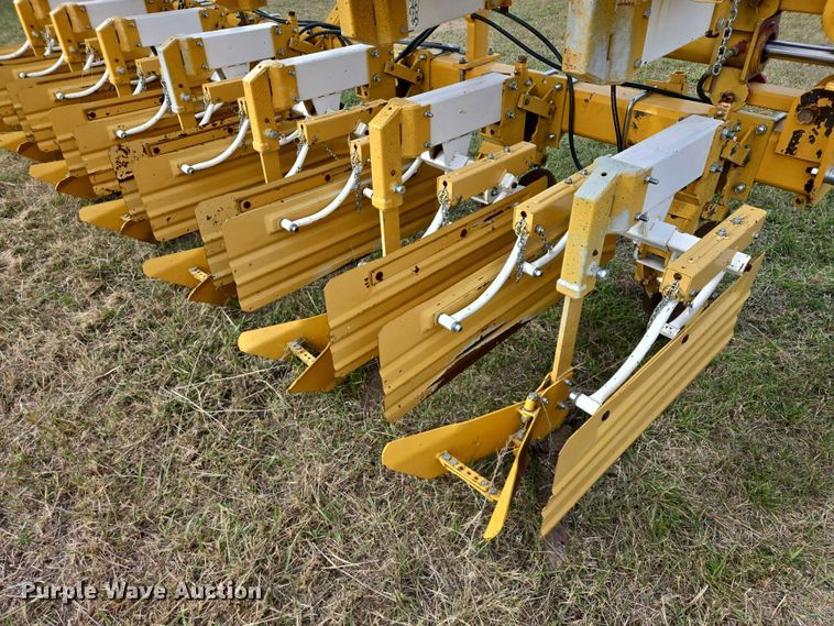 image for item DT4532 Buffalo row crop cultivator