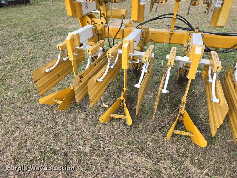 image for item DT4532 Buffalo row crop cultivator