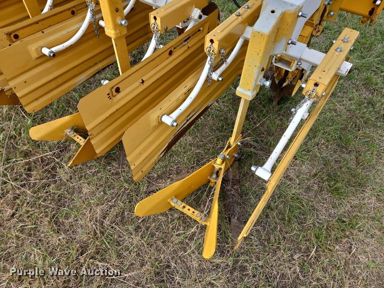 image for item DT4532 Buffalo row crop cultivator