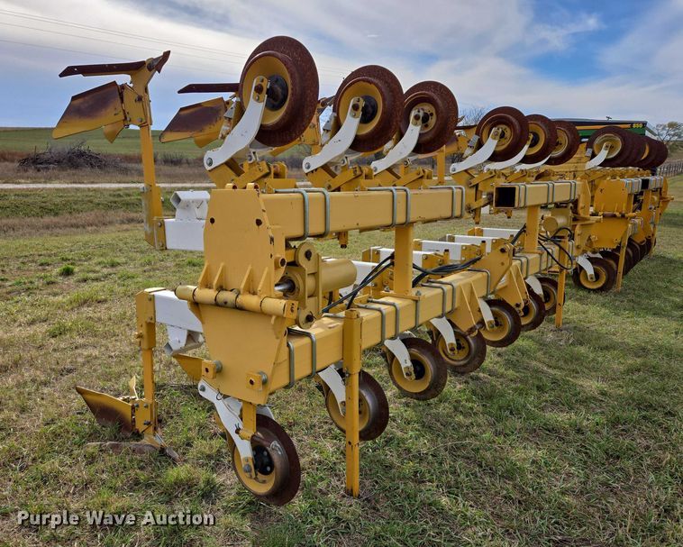 image for item DT4533 Buffalo row crop cultivator