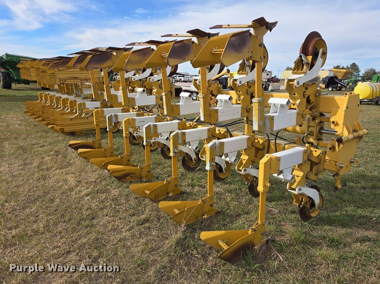 image for item DT4533 Buffalo row crop cultivator