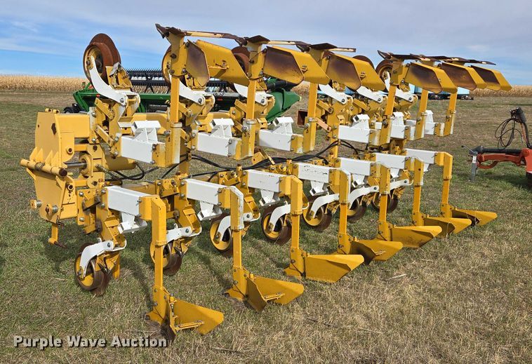 image for item DT4533 Buffalo row crop cultivator