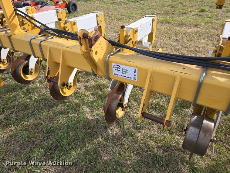 image for item DT4533 Buffalo row crop cultivator