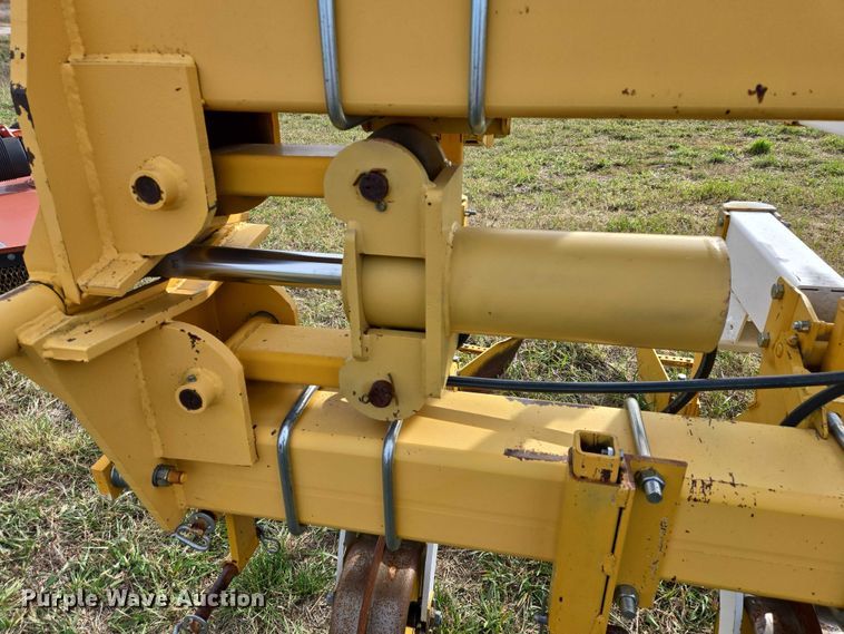 image for item DT4533 Buffalo row crop cultivator