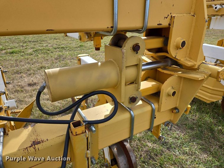 image for item DT4533 Buffalo row crop cultivator