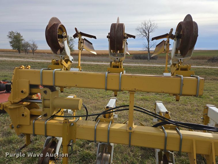 image for item DT4533 Buffalo row crop cultivator