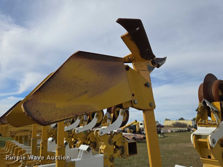 image for item DT4533 Buffalo row crop cultivator