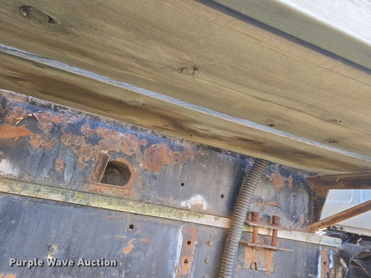 image for item DT4535 1977 GMC General tank truck