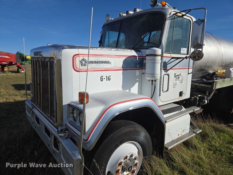 image for item DT4535 1977 GMC General tank truck