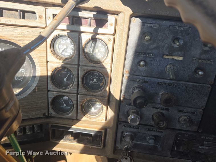 image for item DT4535 1977 GMC General tank truck