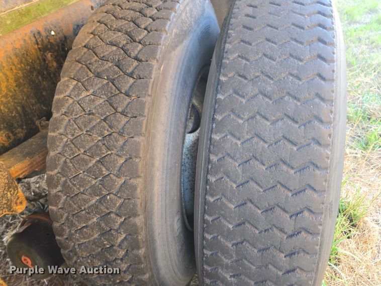 image for item DT4535 1977 GMC General tank truck