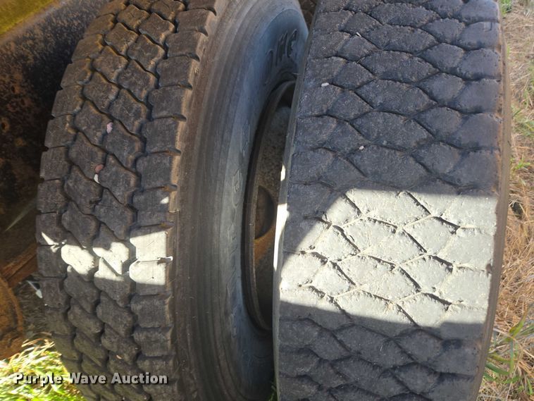 image for item DT4535 1977 GMC General tank truck