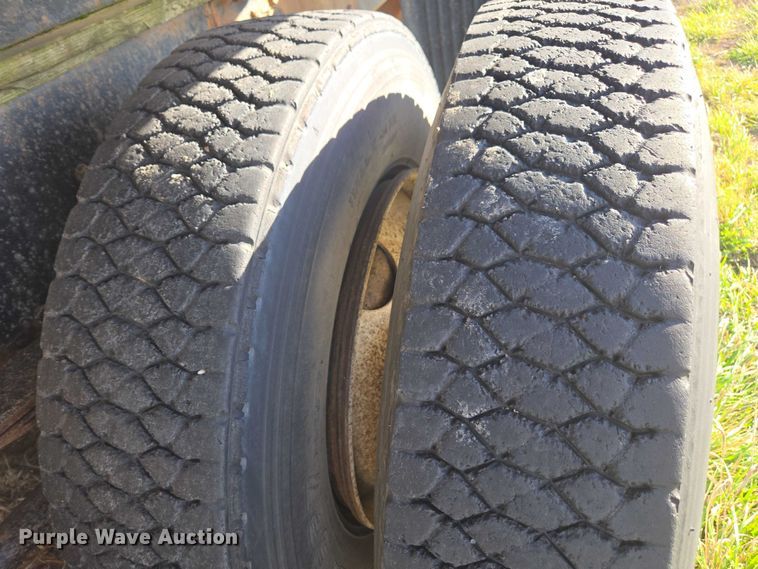 image for item DT4535 1977 GMC General tank truck