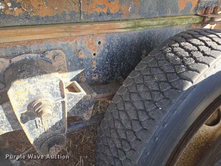 image for item DT4535 1977 GMC General tank truck