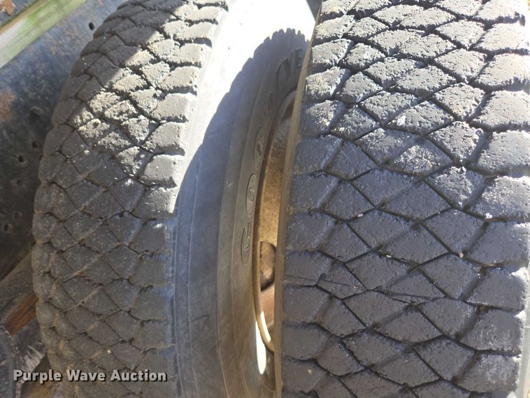 image for item DT4535 1977 GMC General tank truck