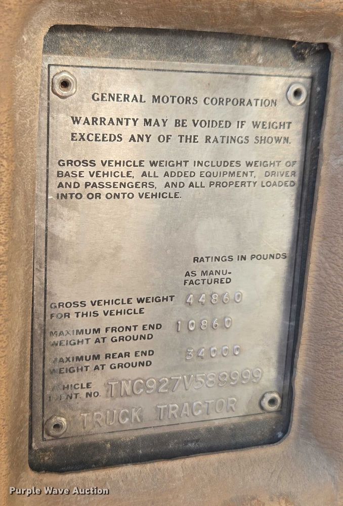 image for item DT4535 1977 GMC General tank truck