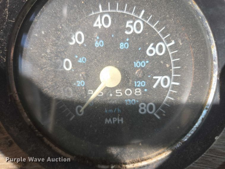 image for item DT4535 1977 GMC General tank truck