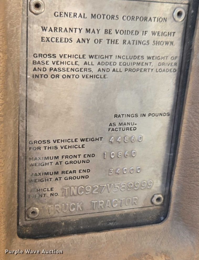 image for item DT4535 1977 GMC General tank truck