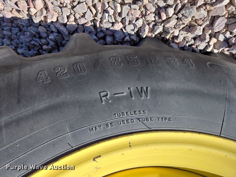 image for item DT4537 2014 John Deere 8295R MFWD tractor