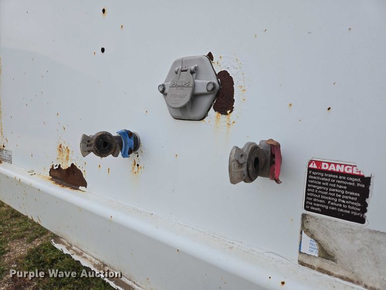 image for item DT4539 2009 Maurer grain trailer