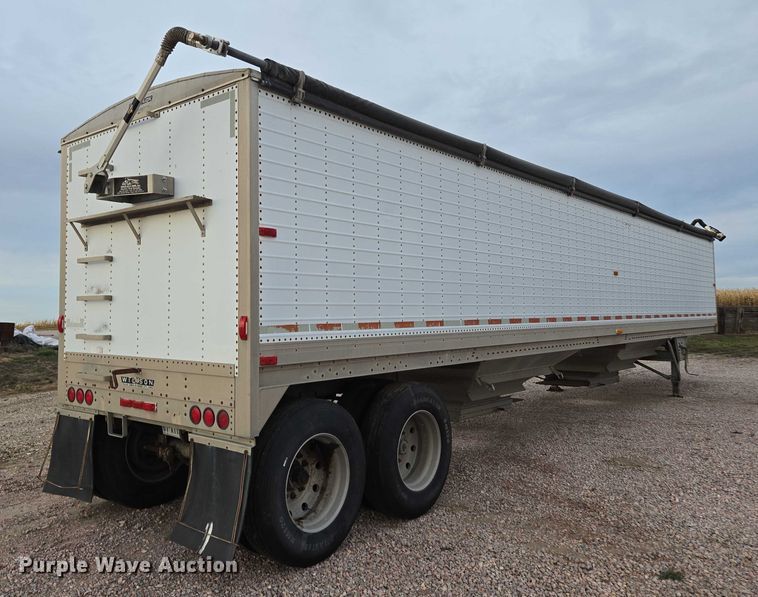 image for item DT4540 1990 Wilson DWH-200 grain trailer