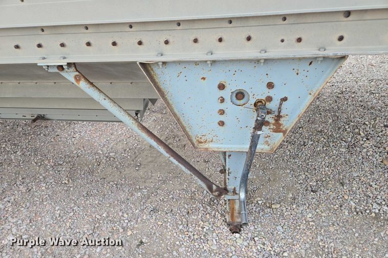 image for item DT4540 1990 Wilson DWH-200 grain trailer