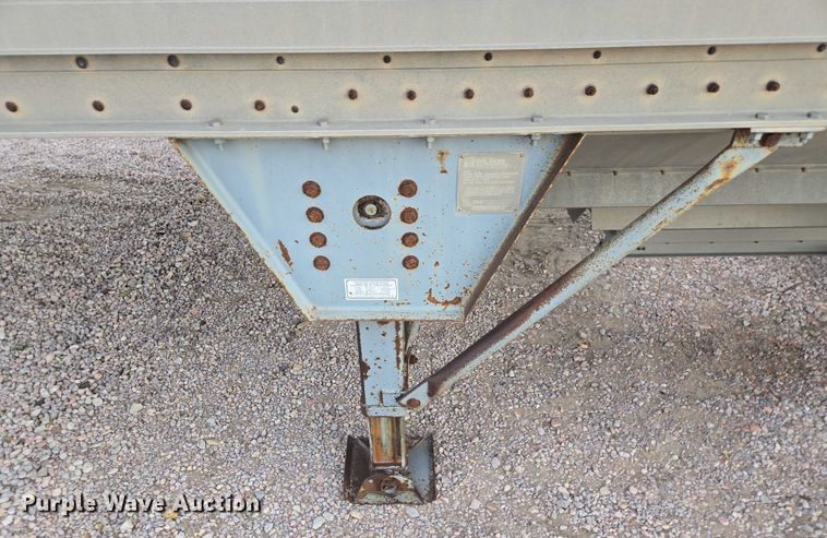 image for item DT4540 1990 Wilson DWH-200 grain trailer